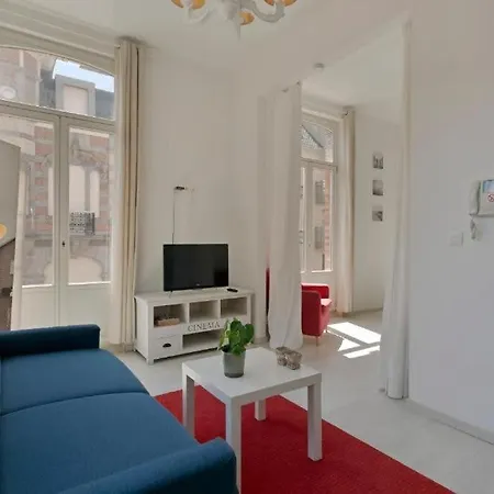 Charlemagne - Imposing Town House With Parking Near The Casa vacanze Blankenberge