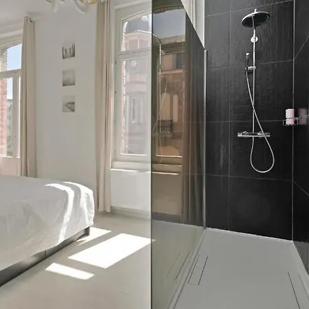 Charlemagne - Imposing Town House With Parking Near The Casa vacanze Blankenberge