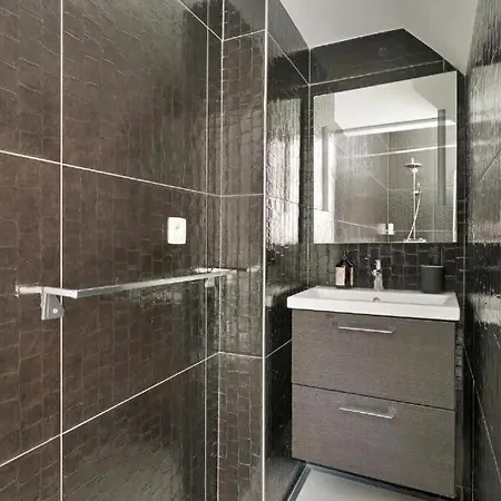Charlemagne - Imposing Town House With Parking Near The Casa vacanze Blankenberge